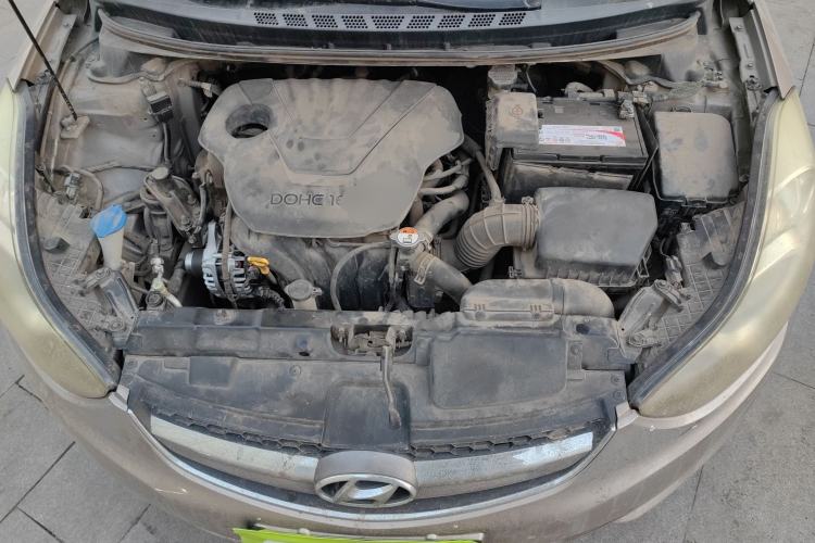 Used Hyundai Elantra (5th Generation / Langdong) 2012 1.6L Automatic Fashion Edition Engine Bay