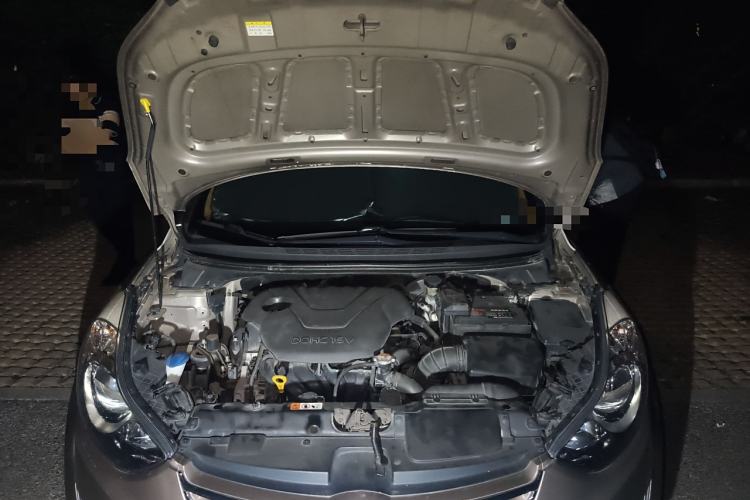 Used Hyundai Elantra (5th Generation / Langdong) 2012 1.6L Automatic Prestige Model Engine Bay