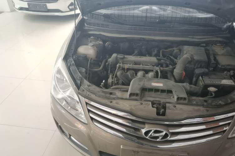Used Hyundai Elantra (5th Generation / Langdong) 2012 1.6L Automatic Fashion Edition Engine Bay Right