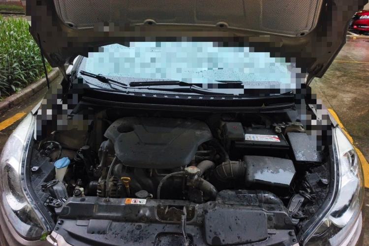 Used Hyundai Elantra (5th Generation / Langdong) 2012 1.6L Automatic Prestige Model Engine Bay