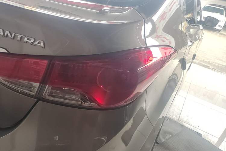 Used Hyundai Elantra (5th Generation / Langdong) 2012 1.6L Automatic Fashion Edition Exterior 3