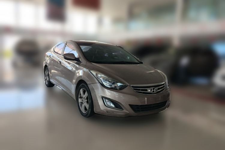 Used Hyundai Elantra (5th Generation / Langdong) 2012 1.6L Automatic Fashion Edition Front Right 45 Deg