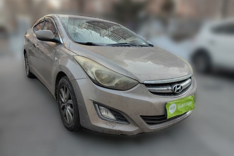 Used Hyundai Elantra (5th Generation / Langdong) 2012 1.6L Automatic Fashion Edition Front Right 45 Deg