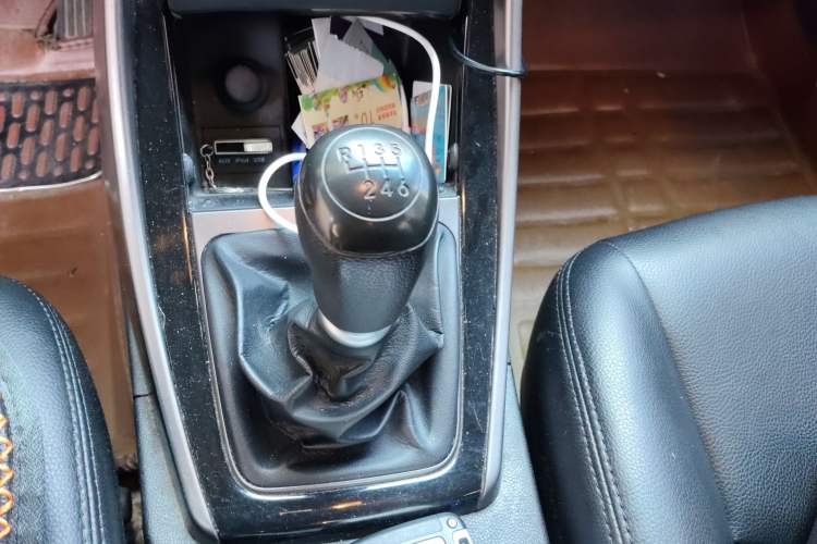 Used Hyundai Elantra (5th Generation / Langdong) 2012 1.6L Manual Leading Model Gear Lever