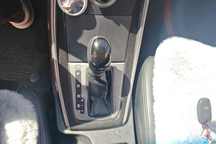 Used Hyundai Elantra (5th Generation / Langdong) 2012 1.6L Automatic Prestige Model Gear Lever