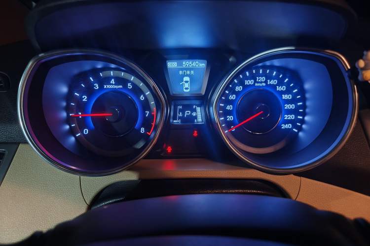 Used Hyundai Elantra (5th Generation / Langdong) 2012 1.6L Automatic Prestige Model Instrument Cluster