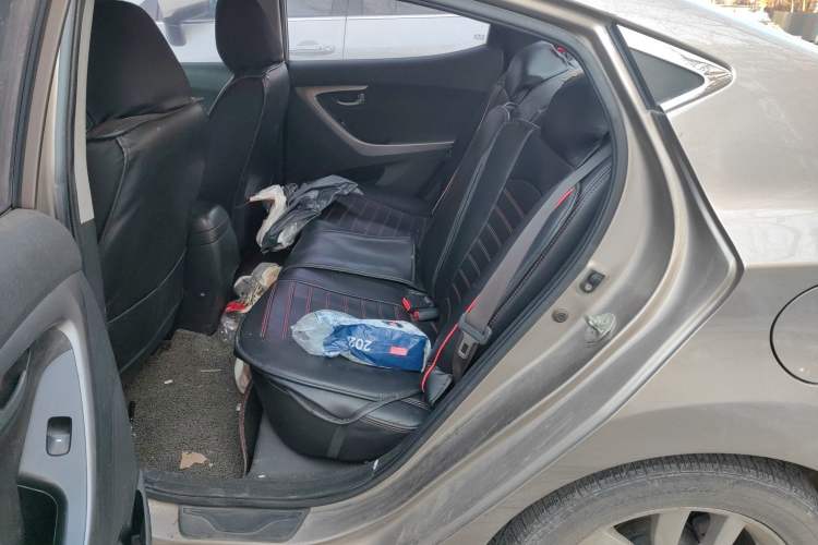 Used Hyundai Elantra (5th Generation / Langdong) 2012 1.6L Automatic Fashion Edition Left Rear Seat