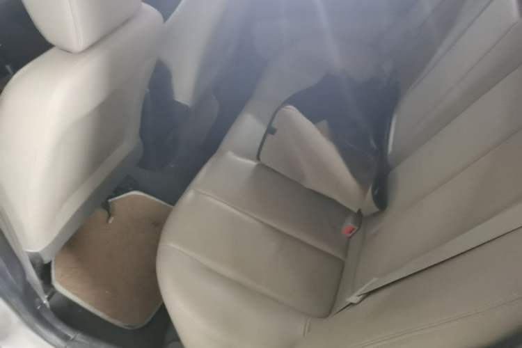 Used Hyundai Elantra (5th Generation / Langdong) 2012 1.6L Automatic Fashion Edition Left Rear Seat