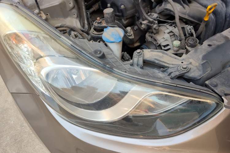 Used Hyundai Elantra (5th Generation / Langdong) 2012 1.6L Manual Leading Model Right Front Headlight