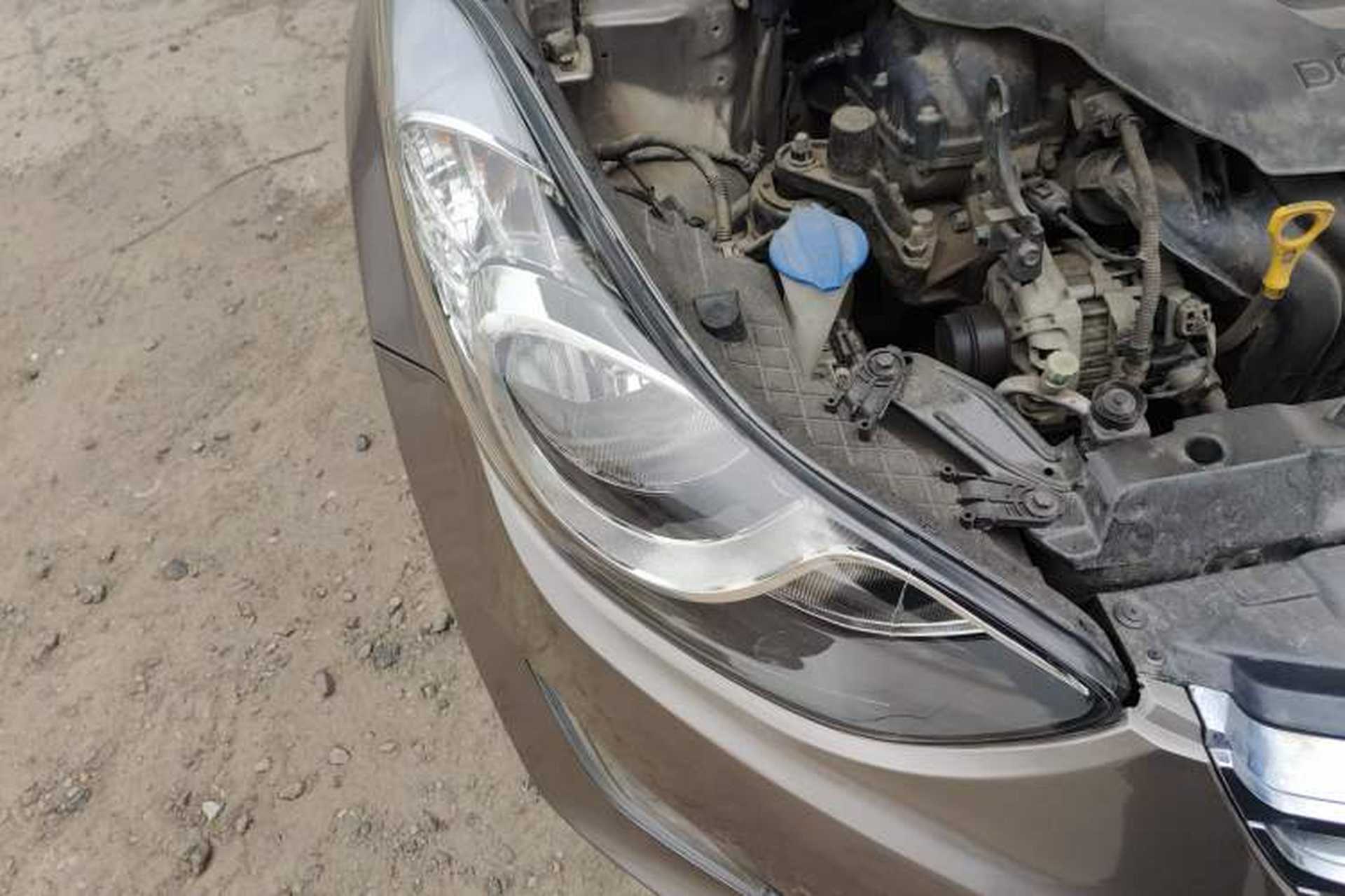 Used Hyundai Elantra (5th Generation / Langdong) 2012 1.6L Manual Leading Model Right Front Headlight