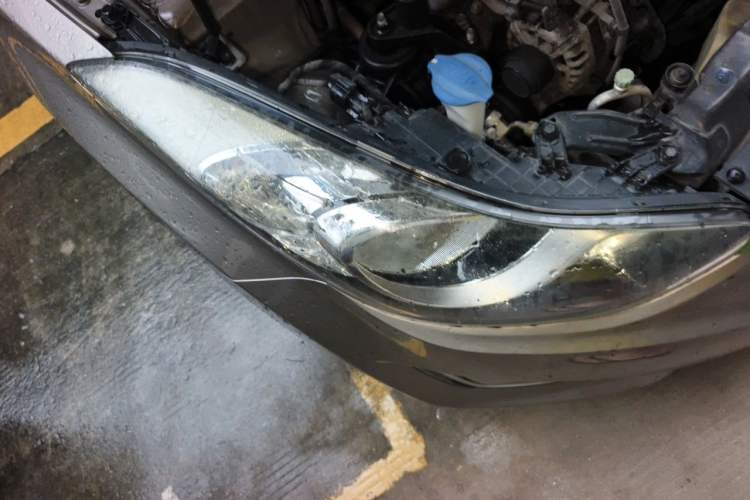 Used Hyundai Elantra (5th Generation / Langdong) 2012 1.6L Automatic Prestige Model Right Front Headlight