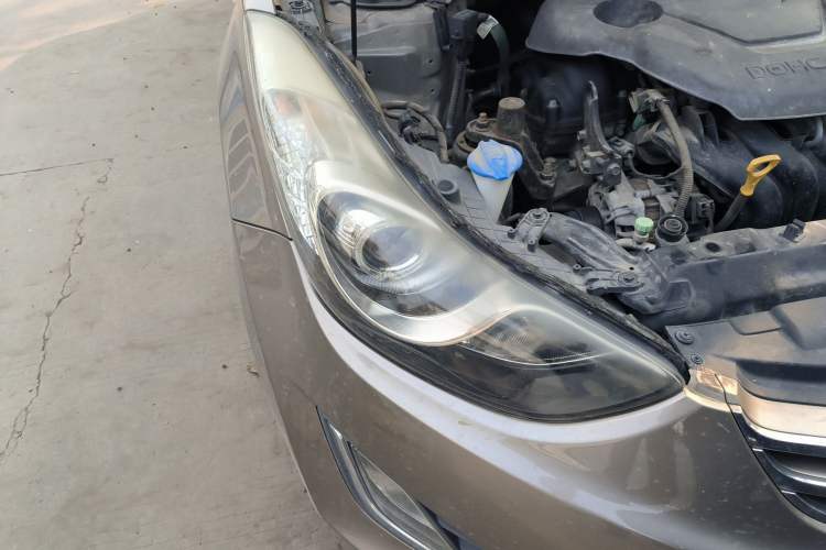 Used Hyundai Elantra (5th Generation / Langdong) 2012 1.6L Automatic Fashion Edition Right Front Headlight