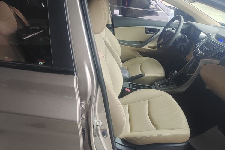 Used Hyundai Elantra (5th Generation / Langdong) 2012 1.6L Automatic Fashion Edition Right Front Seat
