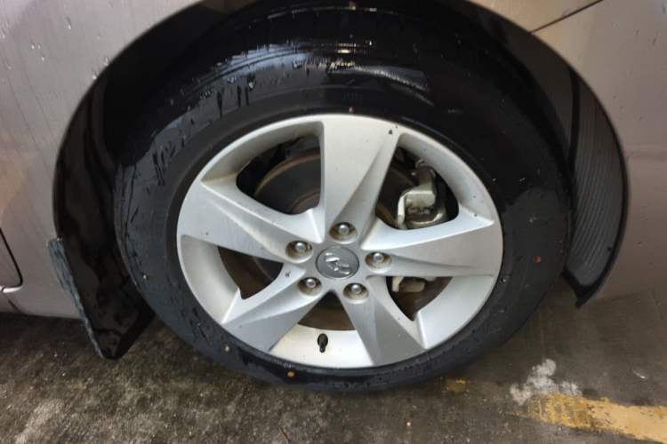 Used Hyundai Elantra (5th Generation / Langdong) 2012 1.6L Automatic Prestige Model Right Front Wheel Hub