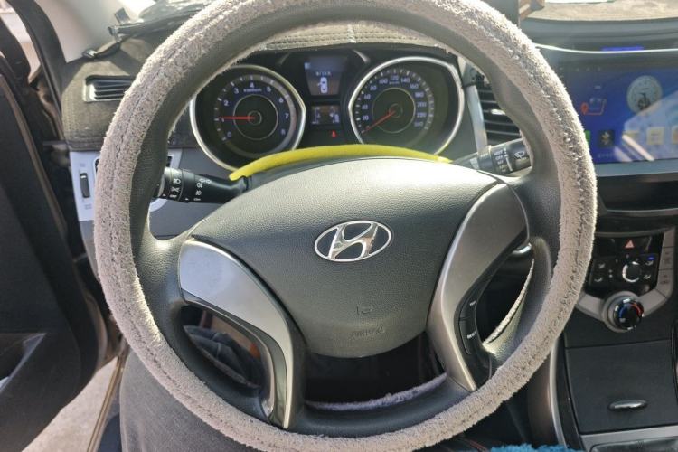 Used Hyundai Elantra (5th Generation / Langdong) 2012 1.6L Manual Leading Model Steering Wheel