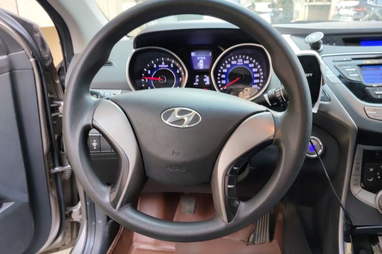 Used Hyundai Elantra (5th Generation / Langdong) 2012 1.6L Manual Leading Model Steering Wheel