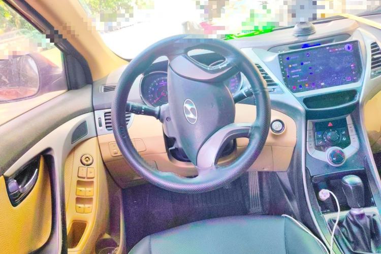 Used Hyundai Elantra (5th Generation / Langdong) 2012 1.6L Manual Leading Model Steering Wheel