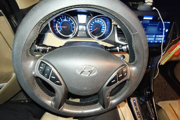 Used Hyundai Elantra (5th Generation / Langdong) 2012 1.6L Automatic Prestige Model Steering Wheel