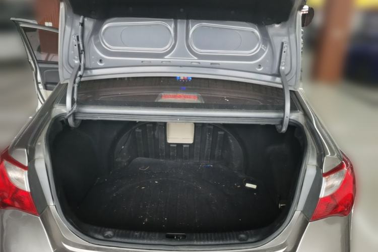 Used Hyundai Elantra (5th Generation / Langdong) 2012 1.6L Automatic Fashion Edition Trunk