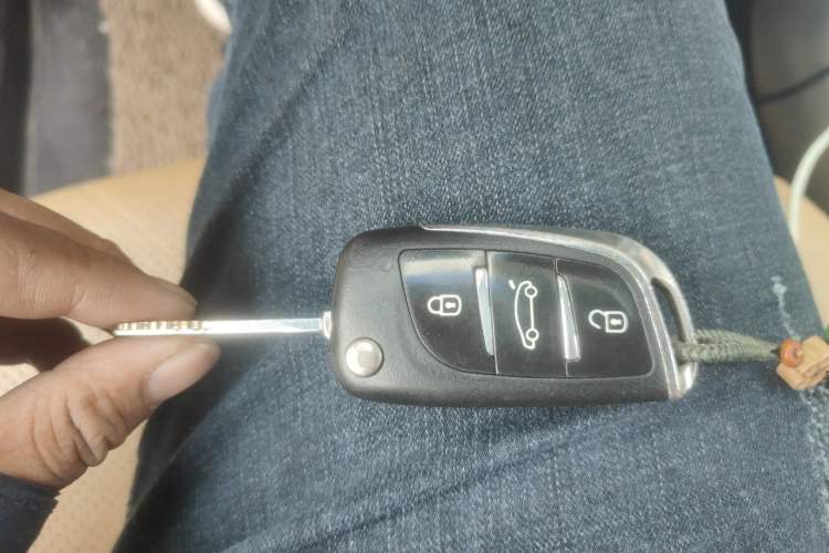 Used Hyundai Elantra (5th Generation / Langdong) 2012 1.6L Automatic Fashion Edition Vehicle Key