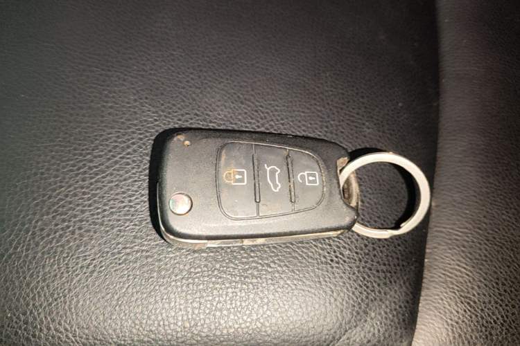 Used Hyundai Elantra (5th Generation / Langdong) 2012 1.6L Automatic Fashion Edition Vehicle Key