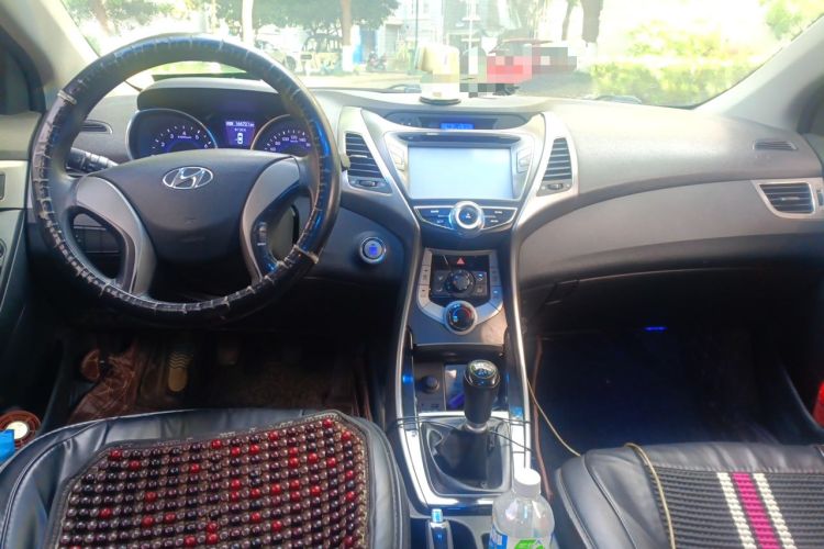Used Hyundai Elantra (5th Generation / Langdong) 2012 1.6L Manual Leading Model Center Console