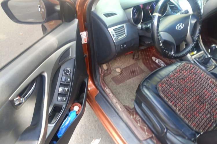 Used Hyundai Elantra (5th Generation / Langdong) 2012 1.6L Manual Leading Model Driver Seat