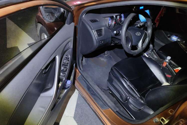 Used Hyundai Elantra (5th Generation / Langdong) 2012 1.6L Automatic Fashion Edition Driver Seat