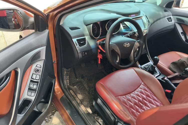 Used Hyundai Elantra (5th Generation / Langdong) 2012 1.6L Manual Leading Model Driver Seat
