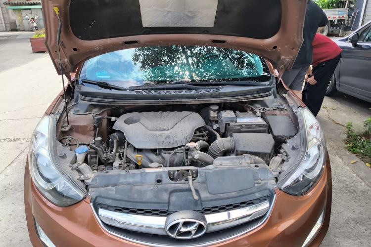 Used Hyundai Elantra (5th Generation / Langdong) 2012 1.6L Manual Leading Model Engine Bay