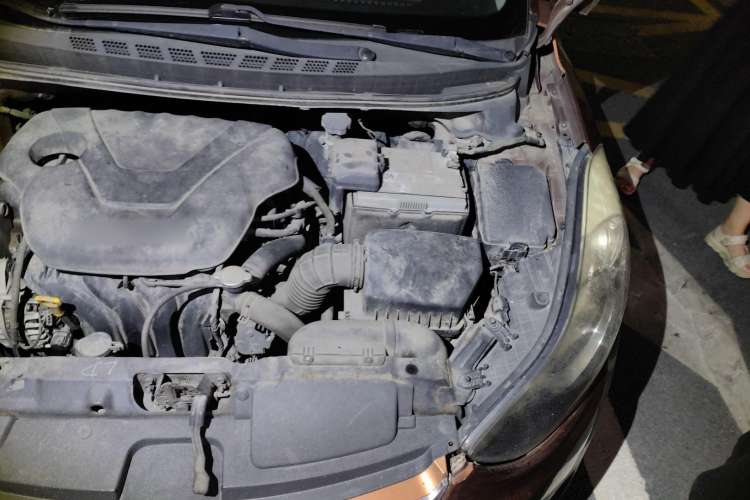 Used Hyundai Elantra (5th Generation / Langdong) 2012 1.6L Automatic Fashion Edition Engine Bay Left