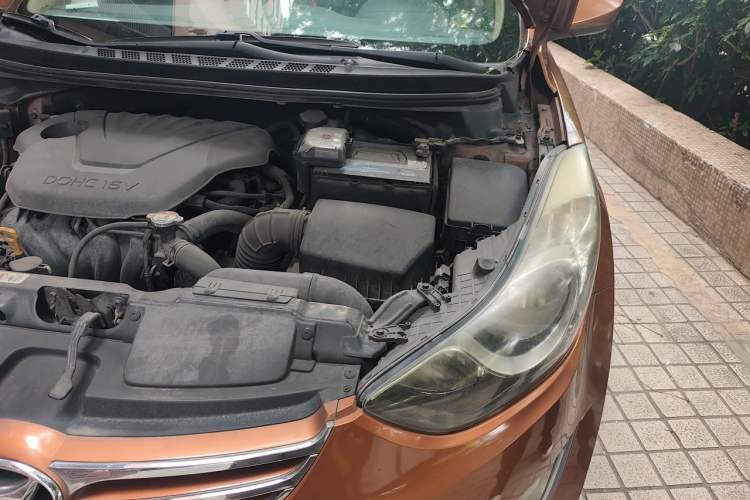 Used Hyundai Elantra (5th Generation / Langdong) 2012 1.6L Automatic Fashion Edition Engine Bay Left