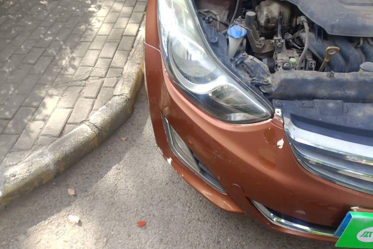 Used Hyundai Elantra (5th Generation / Langdong) 2012 1.6L Manual Leading Model Engine Bay Right