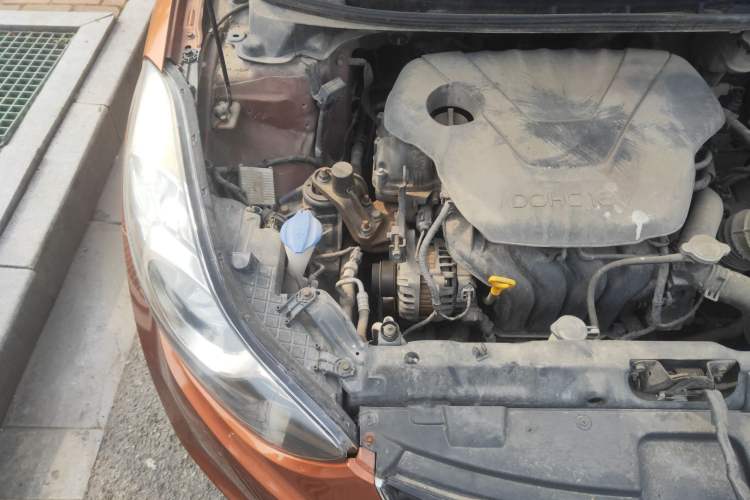 Used Hyundai Elantra (5th Generation / Langdong) 2012 1.6L Manual Leading Model Engine Bay Right