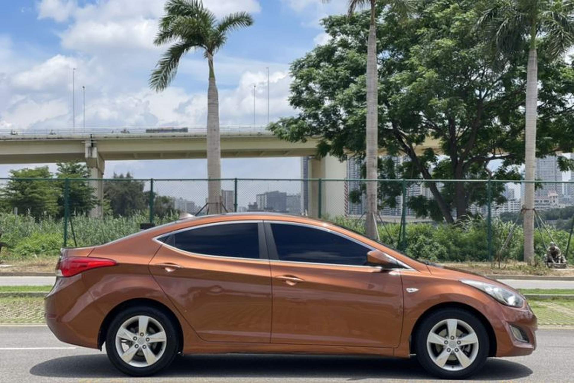 Used Hyundai Elantra (5th Generation / Langdong) 2012 1.6L Automatic Fashion Edition Exterior 4