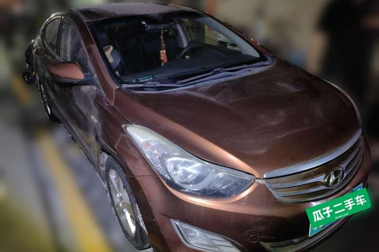 Used Hyundai Elantra (5th Generation / Langdong) 2012 1.6L Automatic Fashion Edition Front Right 45 Deg