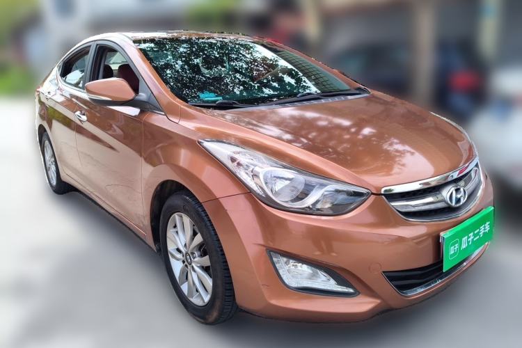 Used Hyundai Elantra (5th Generation / Langdong) 2012 1.6L Manual Leading Model Front Right 45 Deg