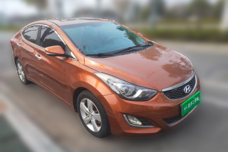 Used Hyundai Elantra (5th Generation / Langdong) 2012 1.6L Manual Leading Model Front Right 45 Deg