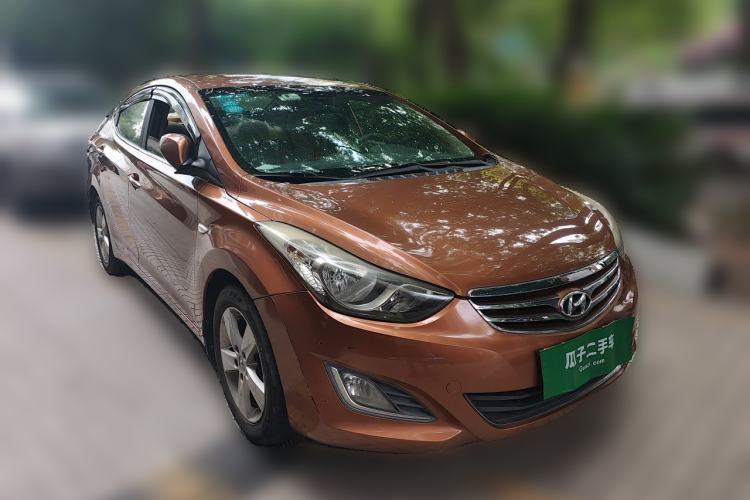 Used Hyundai Elantra (5th Generation / Langdong) 2012 1.6L Automatic Fashion Edition Front Right 45 Deg