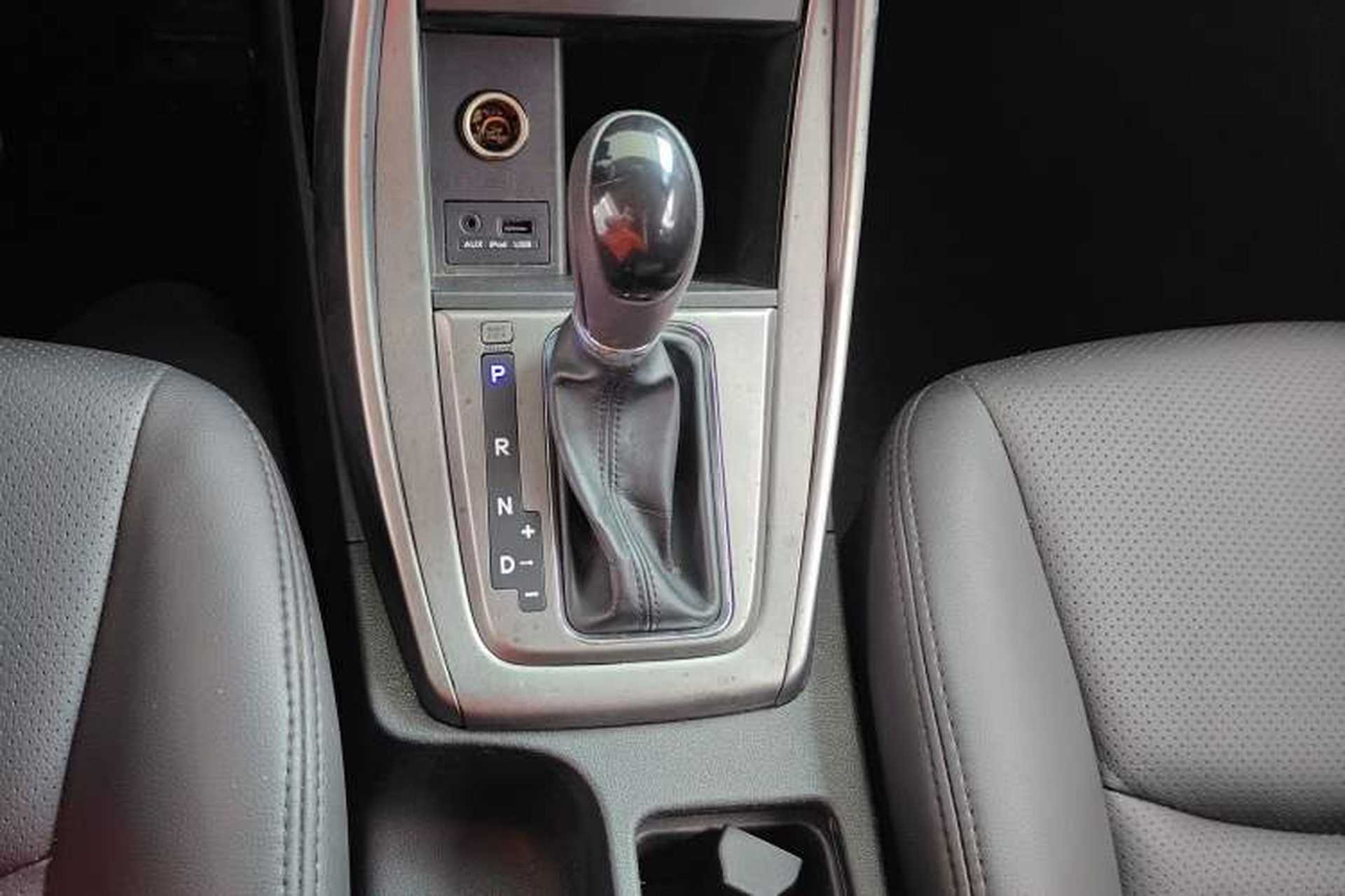Used Hyundai Elantra (5th Generation / Langdong) 2012 1.6L Automatic Fashion Edition Gear Lever