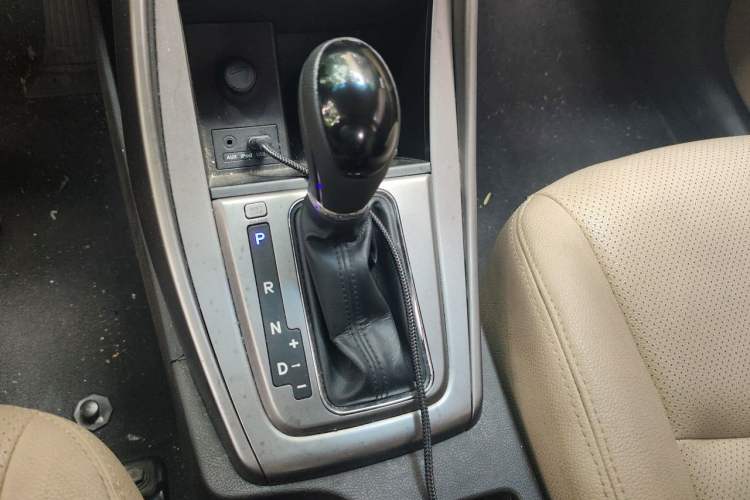 Used Hyundai Elantra (5th Generation / Langdong) 2012 1.6L Automatic Fashion Edition Gear Lever