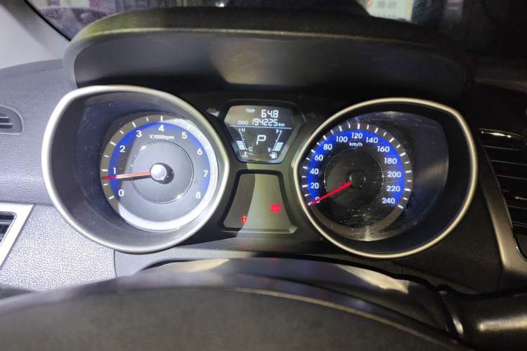 Used Hyundai Elantra (5th Generation / Langdong) 2012 1.6L Automatic Fashion Edition Instrument Cluster