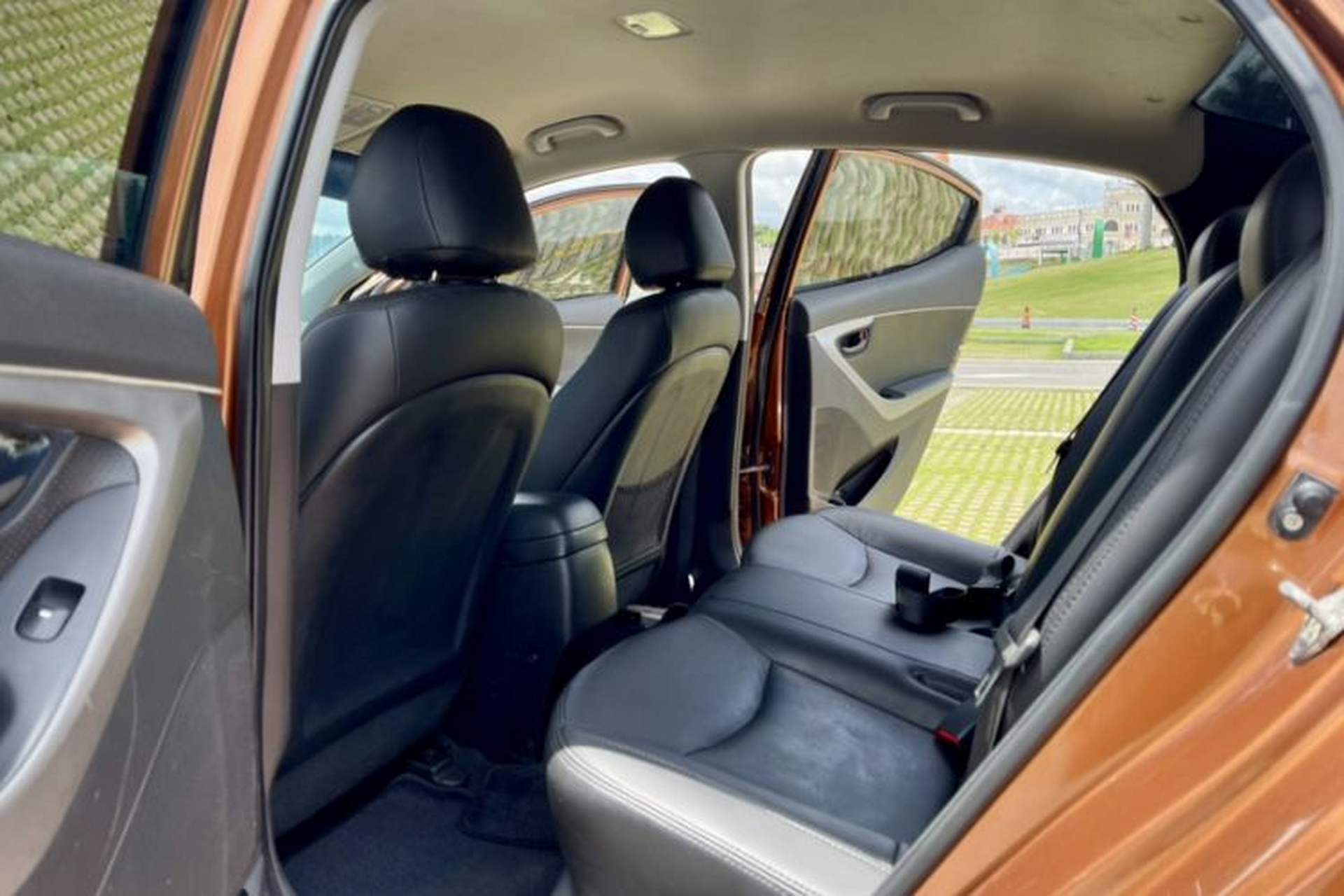 Used Hyundai Elantra (5th Generation / Langdong) 2012 1.6L Automatic Fashion Edition Interior 3