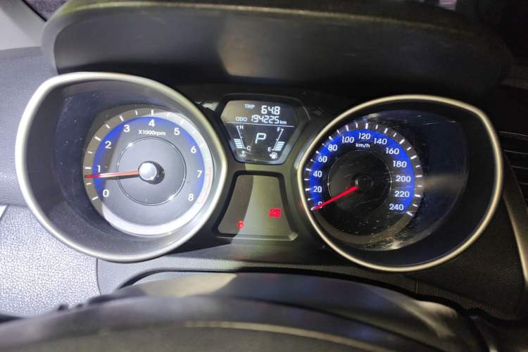Used Hyundai Elantra (5th Generation / Langdong) 2012 1.6L Automatic Fashion Edition Odometer Close Up