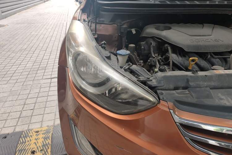 Used Hyundai Elantra (5th Generation / Langdong) 2012 1.6L Automatic Fashion Edition Right Front Headlight