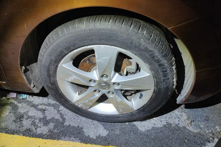 Used Hyundai Elantra (5th Generation / Langdong) 2012 1.6L Automatic Fashion Edition Right Front Wheel Hub