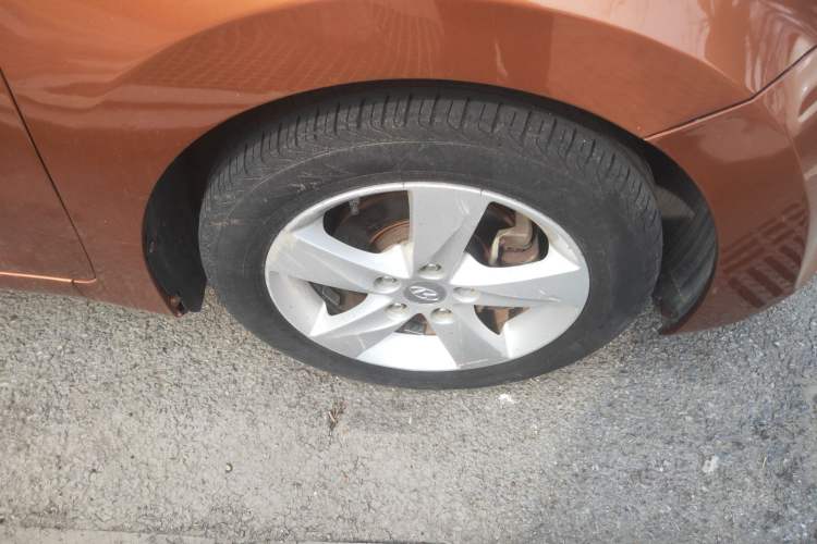 Used Hyundai Elantra (5th Generation / Langdong) 2012 1.6L Manual Leading Model Right Front Wheel Hub