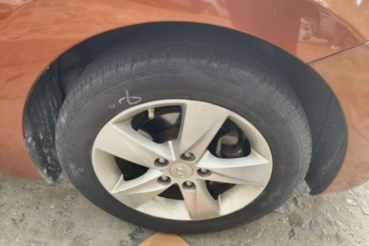 Used Hyundai Elantra (5th Generation / Langdong) 2012 1.6L Automatic Leading Model Right Front Wheel Hub