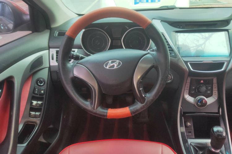 Used Hyundai Elantra (5th Generation / Langdong) 2012 1.6L Manual Leading Model Steering Wheel