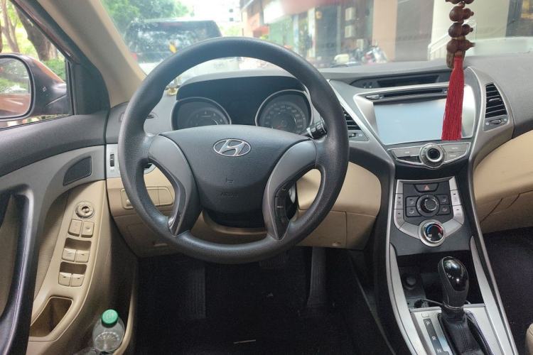Used Hyundai Elantra (5th Generation / Langdong) 2012 1.6L Automatic Fashion Edition Steering Wheel
